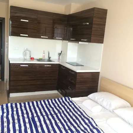 Summer Break Apartment