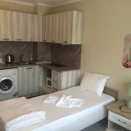 Summer Break Apartment *